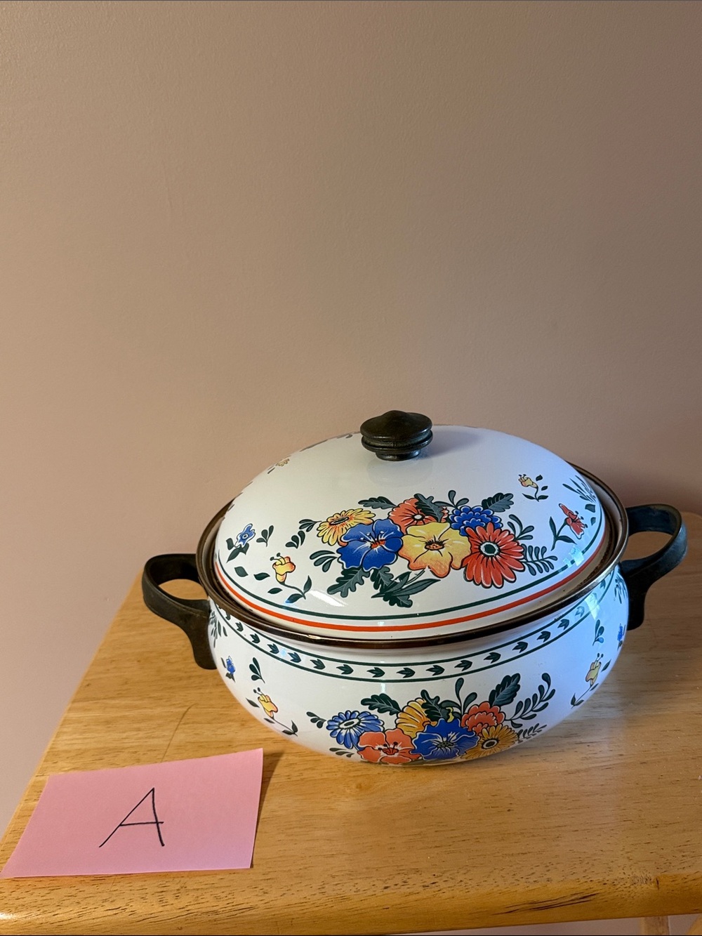 Vintage cream Floral Enamel Covered Casserole Dish
